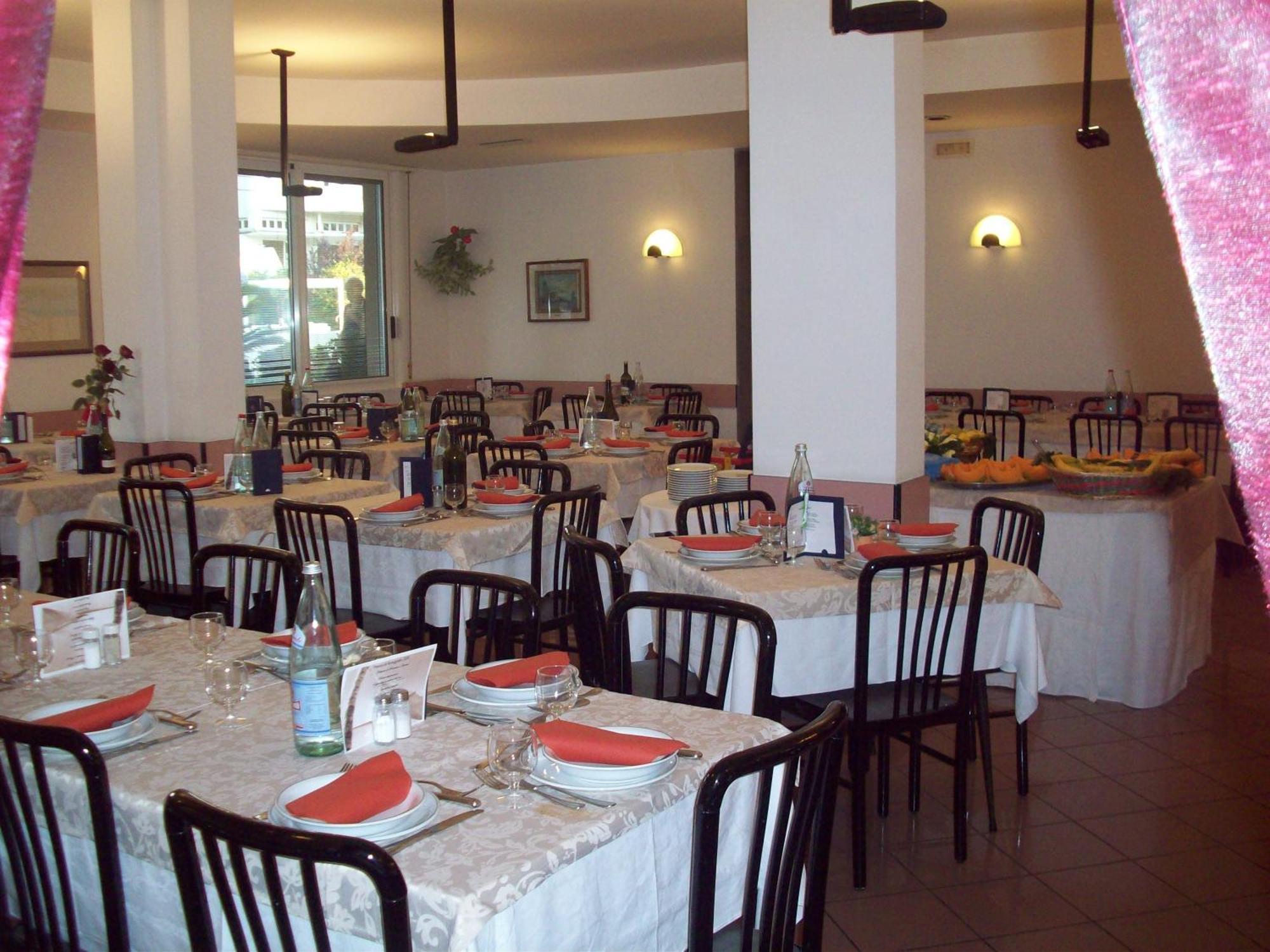 Hotel Des Bains 3*
